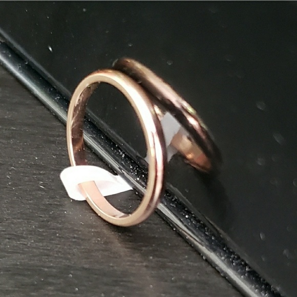 2MM Thin Titanium  Hipoallergenic Ring - Picture 4 of 4